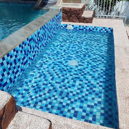 פסיר פוטה Aleesa Roomstay מראה חיצוני תמונה