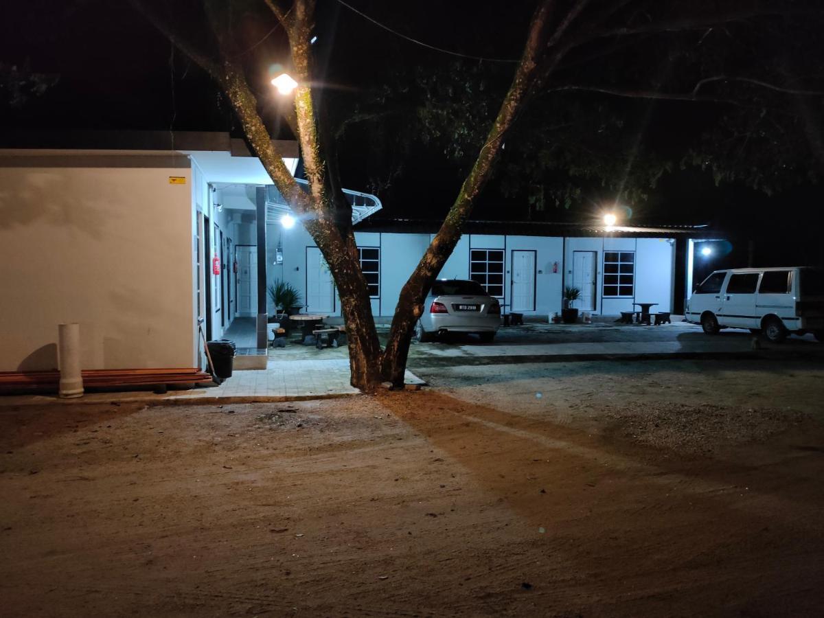 פסיר פוטה Aleesa Roomstay מראה חיצוני תמונה
